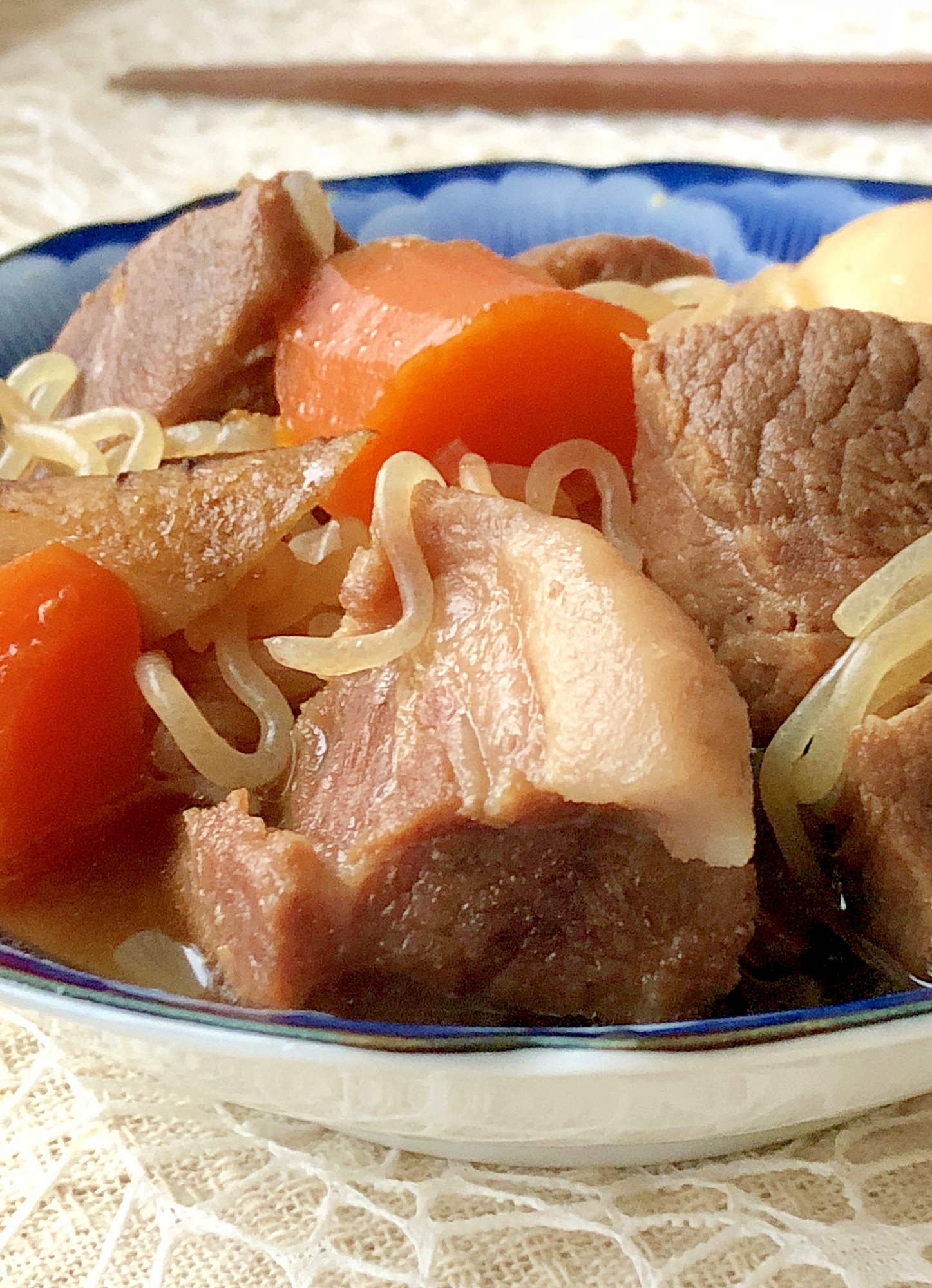 お肉ゴロゴロ♫豚塊肉と根菜の煮込み