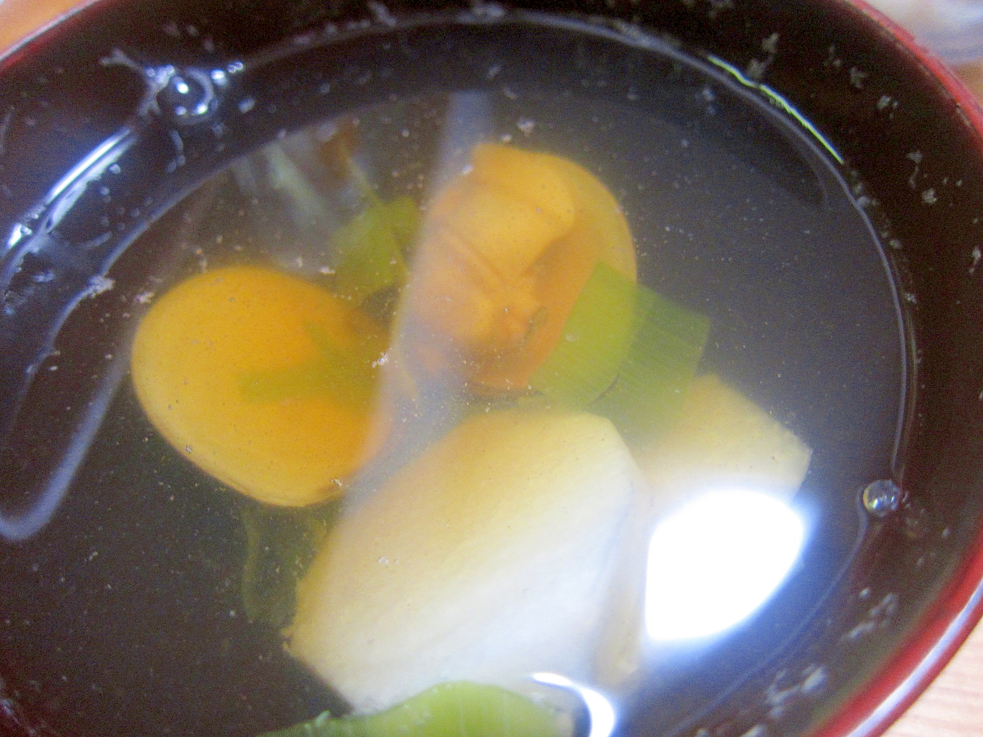 里芋と蛤の葱すまし汁