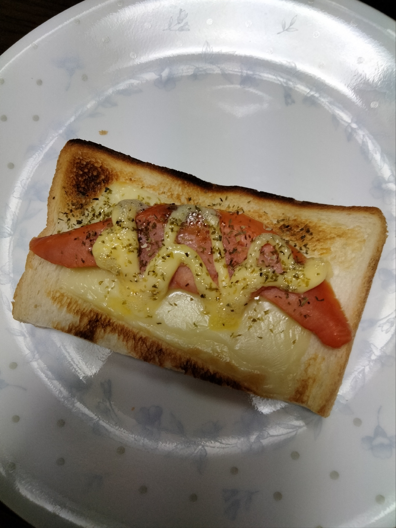 チーズトーストアレンジ スモークサーモンのせて