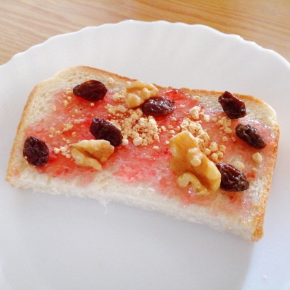 レーズンで苺ジャムのトースト美味しく頂きました(*^-^*)
レシピありがとうございます☆
ご馳走様でした♪