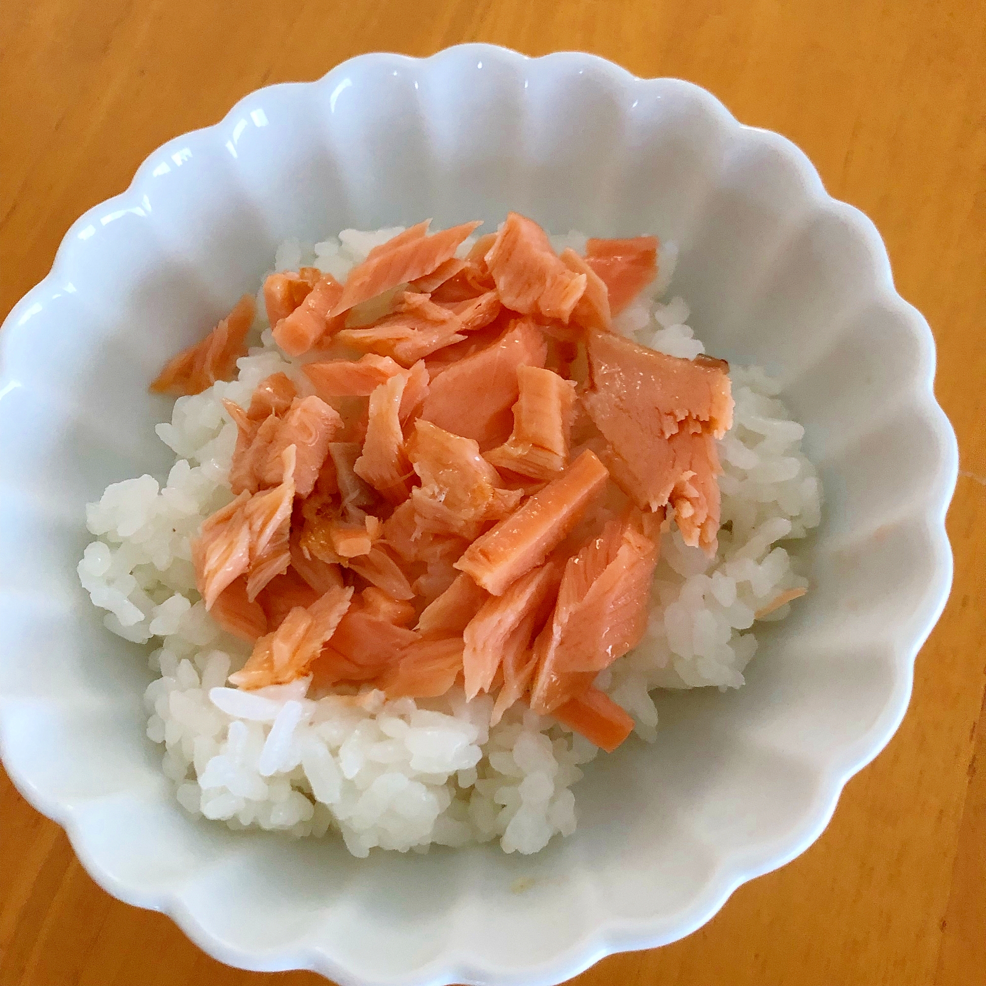 鮭ほぐし丼