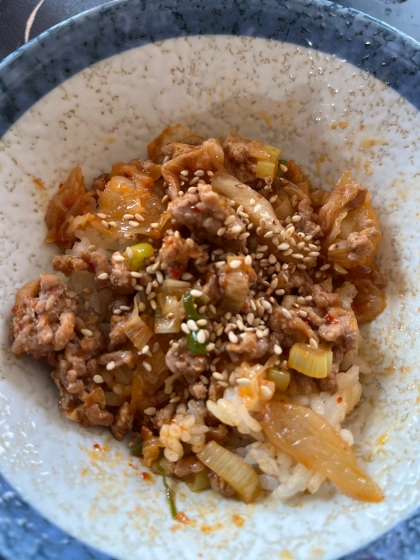 豚ひき肉キムチ丼
