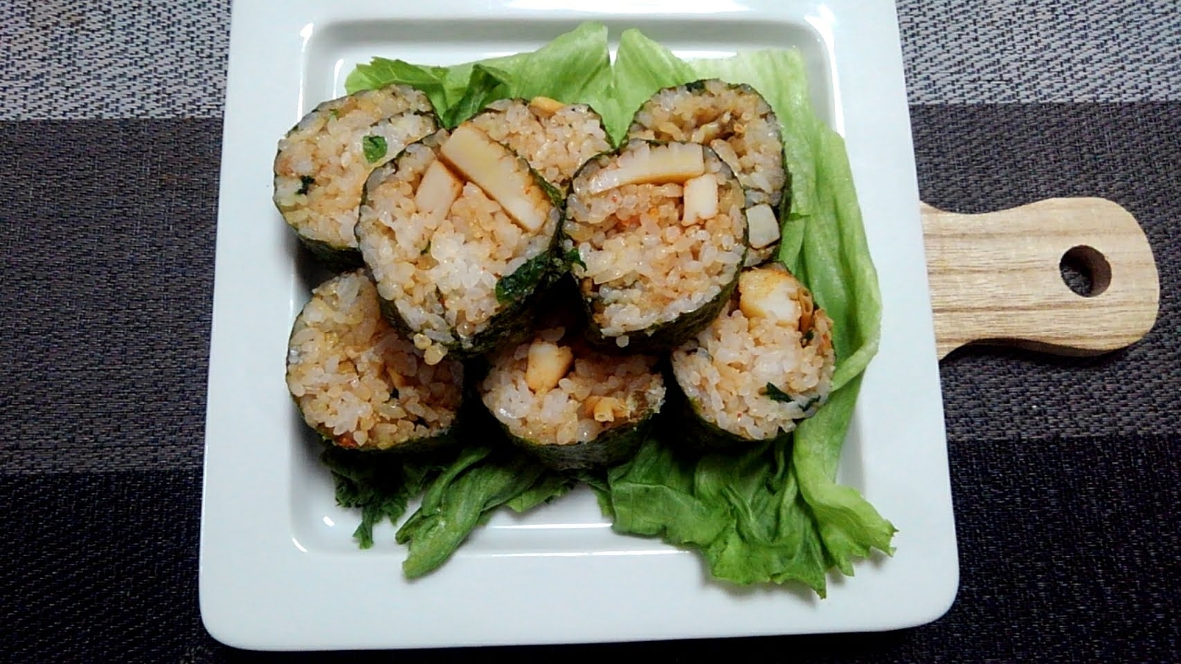 シーフードミックス豆板醬炒めのごま醤油海苔巻き☆