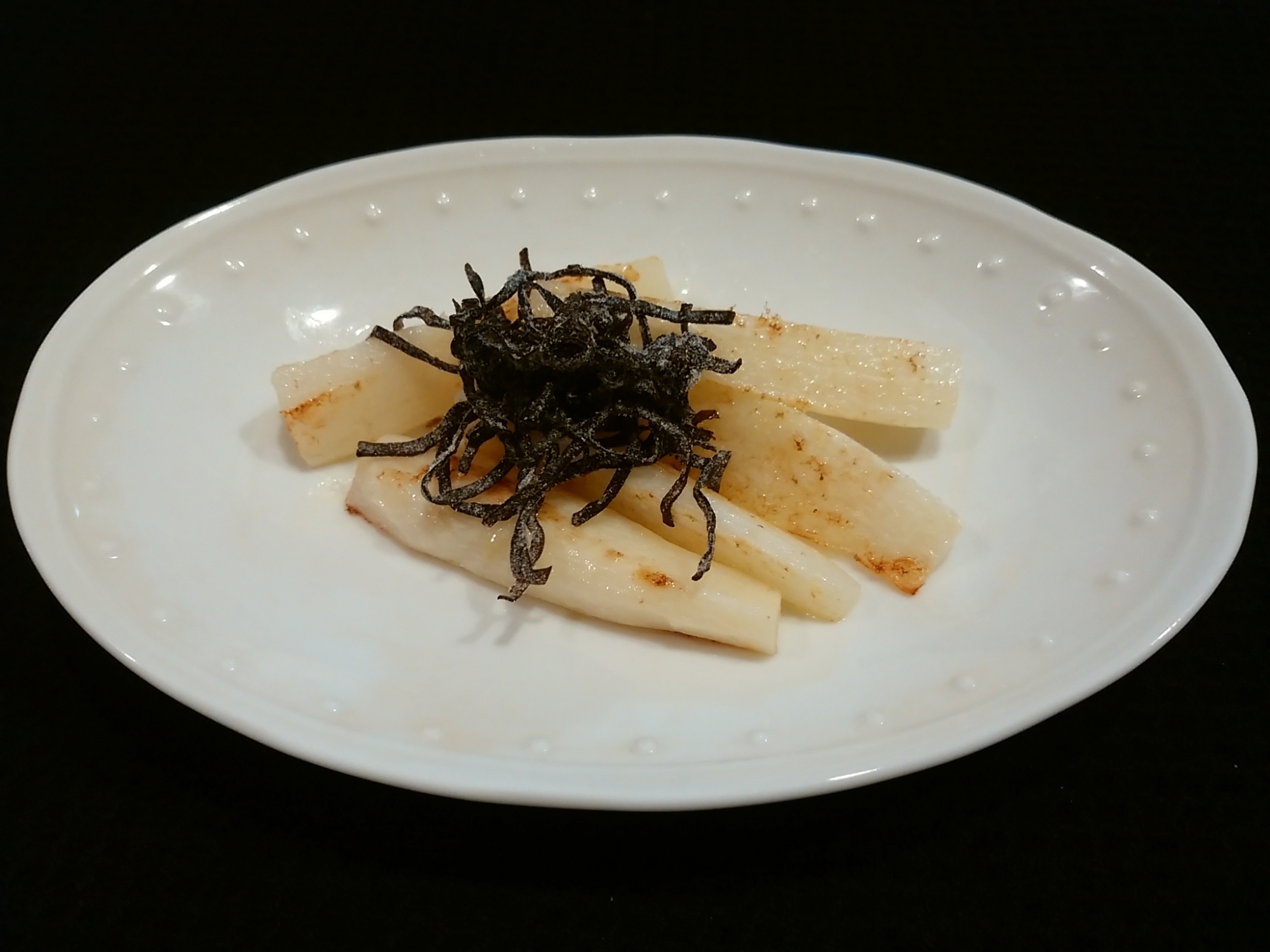 焼き長芋の塩昆布のせ