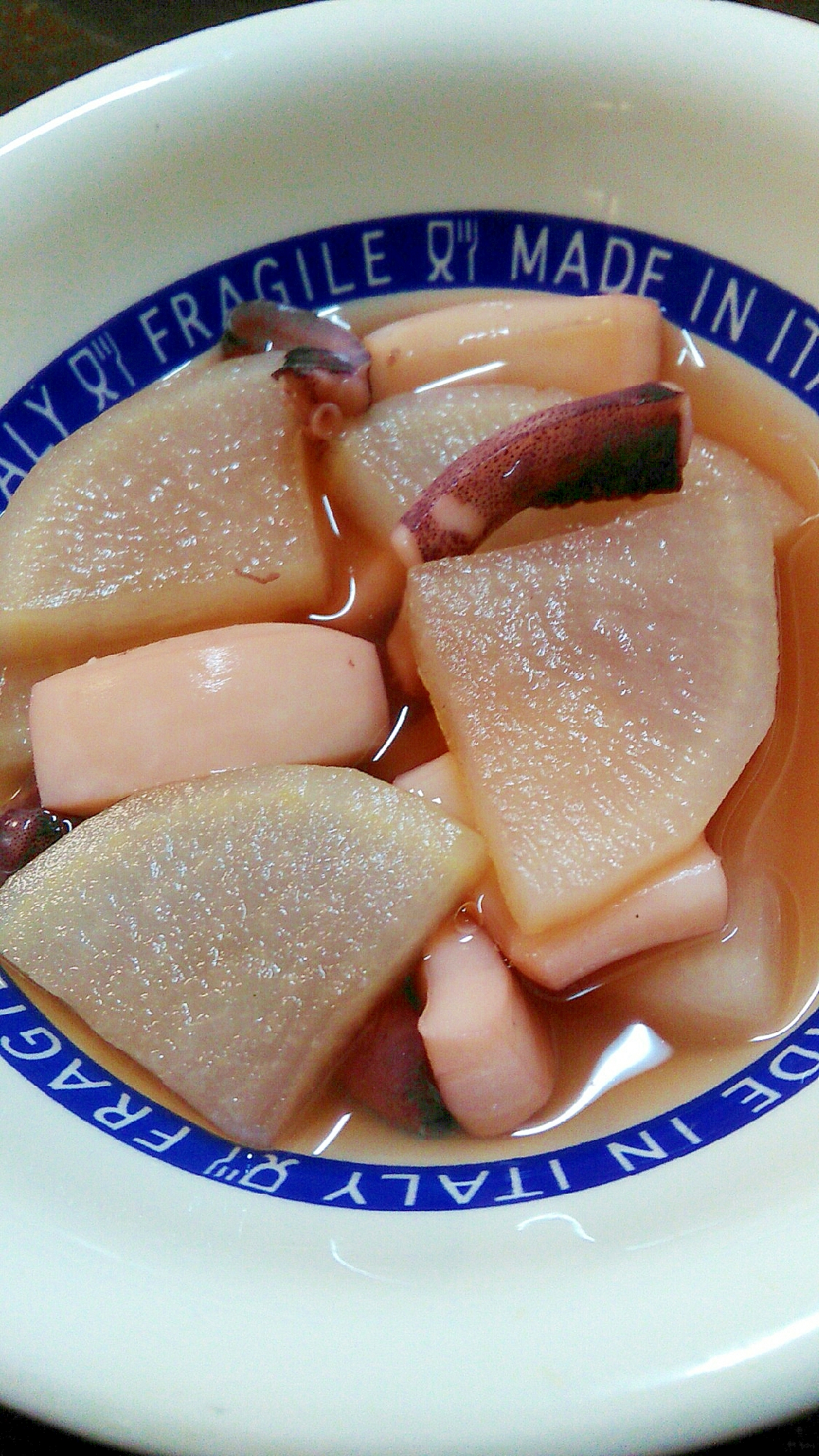 簡単で美味しい☆白だしでイカ大根さっと煮