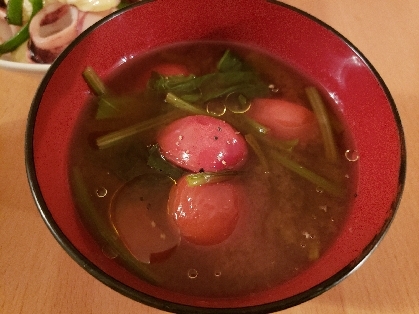 簡単! ほうれん草とトマトの味噌汁