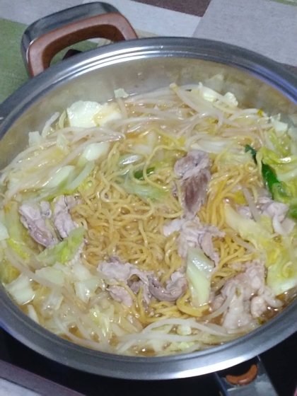 冷蔵庫の在庫を一掃♪煮込みラーメン