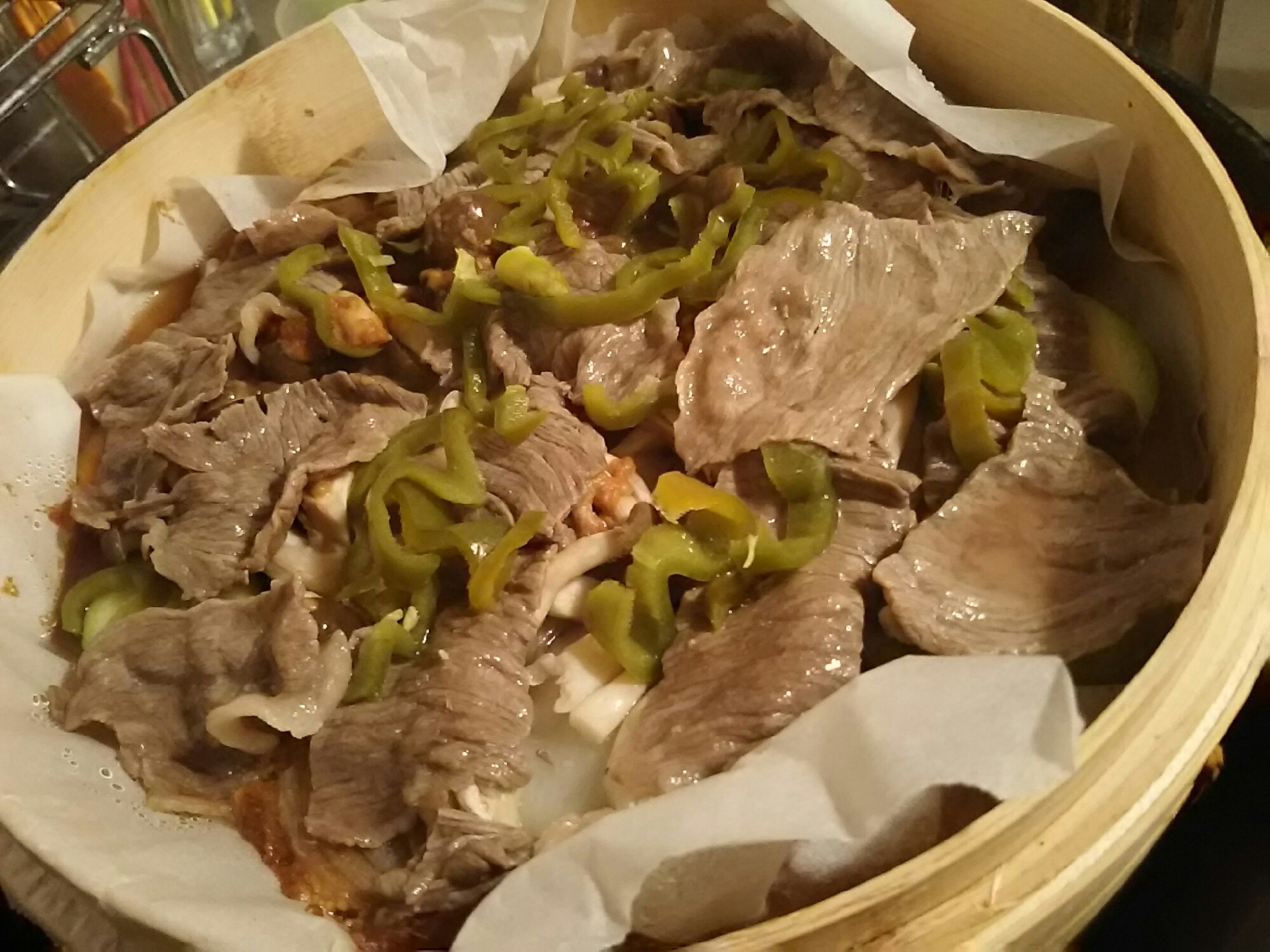 せいろに入っているほうば味噌のせいろ蒸し