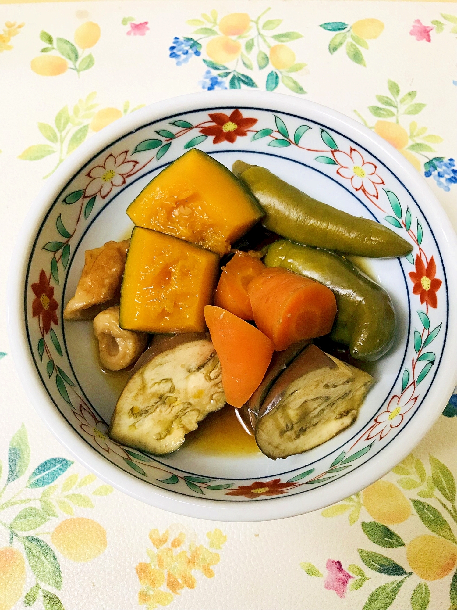 かぼちゃと茄子とししとうと人参とちくわの煮物