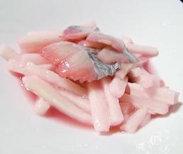 白身魚と長いもの梅酢漬け