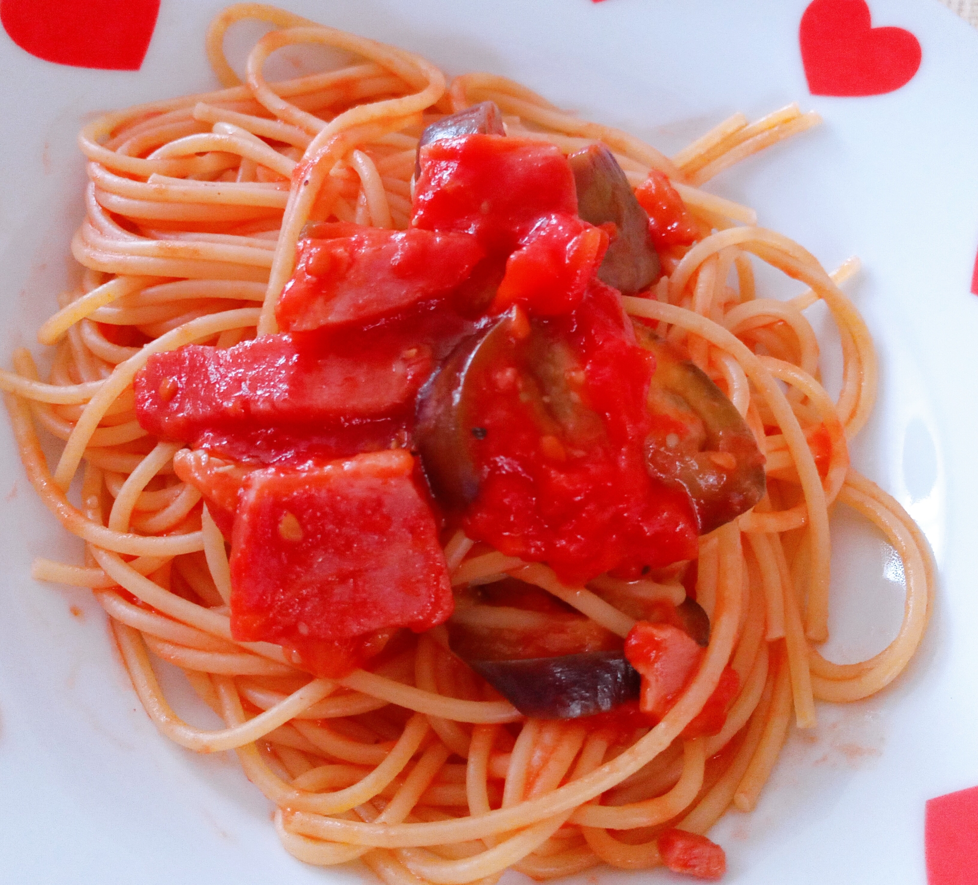 酸っぱくない茄子とベーコンのトマトパスタ