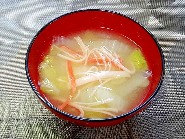 白菜とカニカマの味噌汁