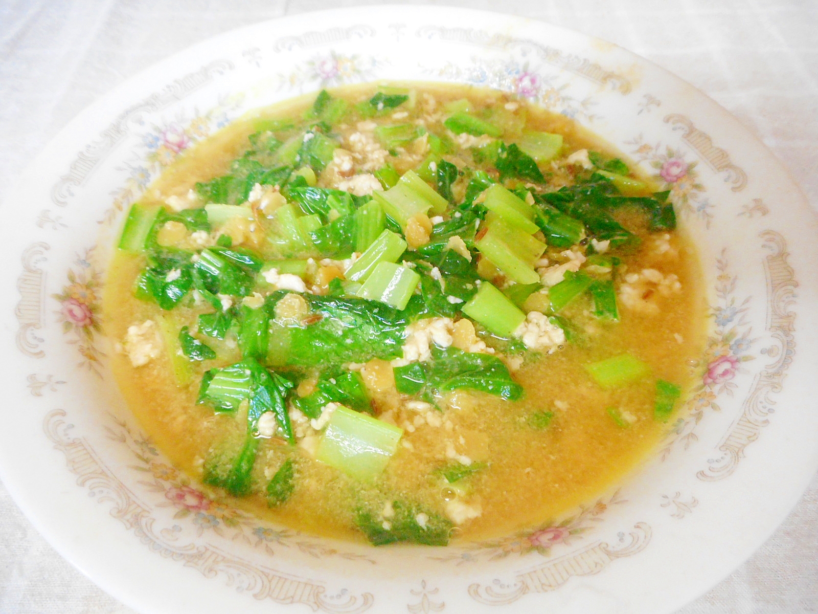レンズ豆と小松菜、ひき肉のカレースープ
