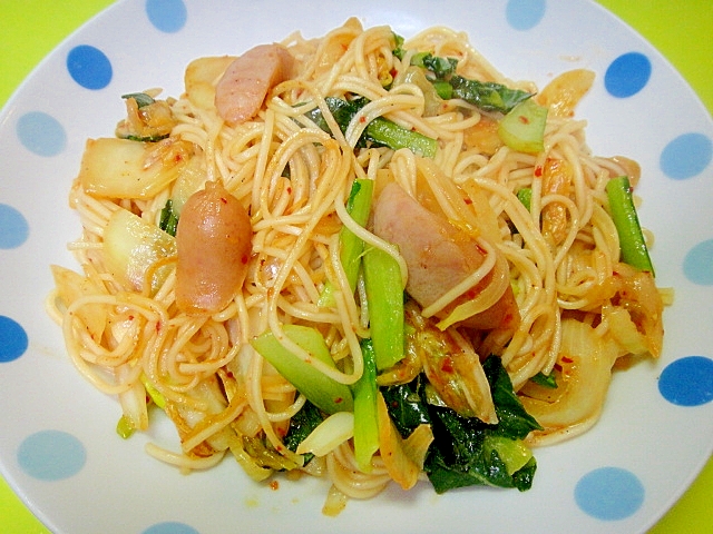 小松菜とウインナーのキムチひやむぎチャンプルー