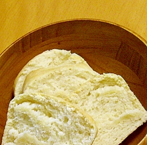 コロコロチーズのバターパン（天然酵母）