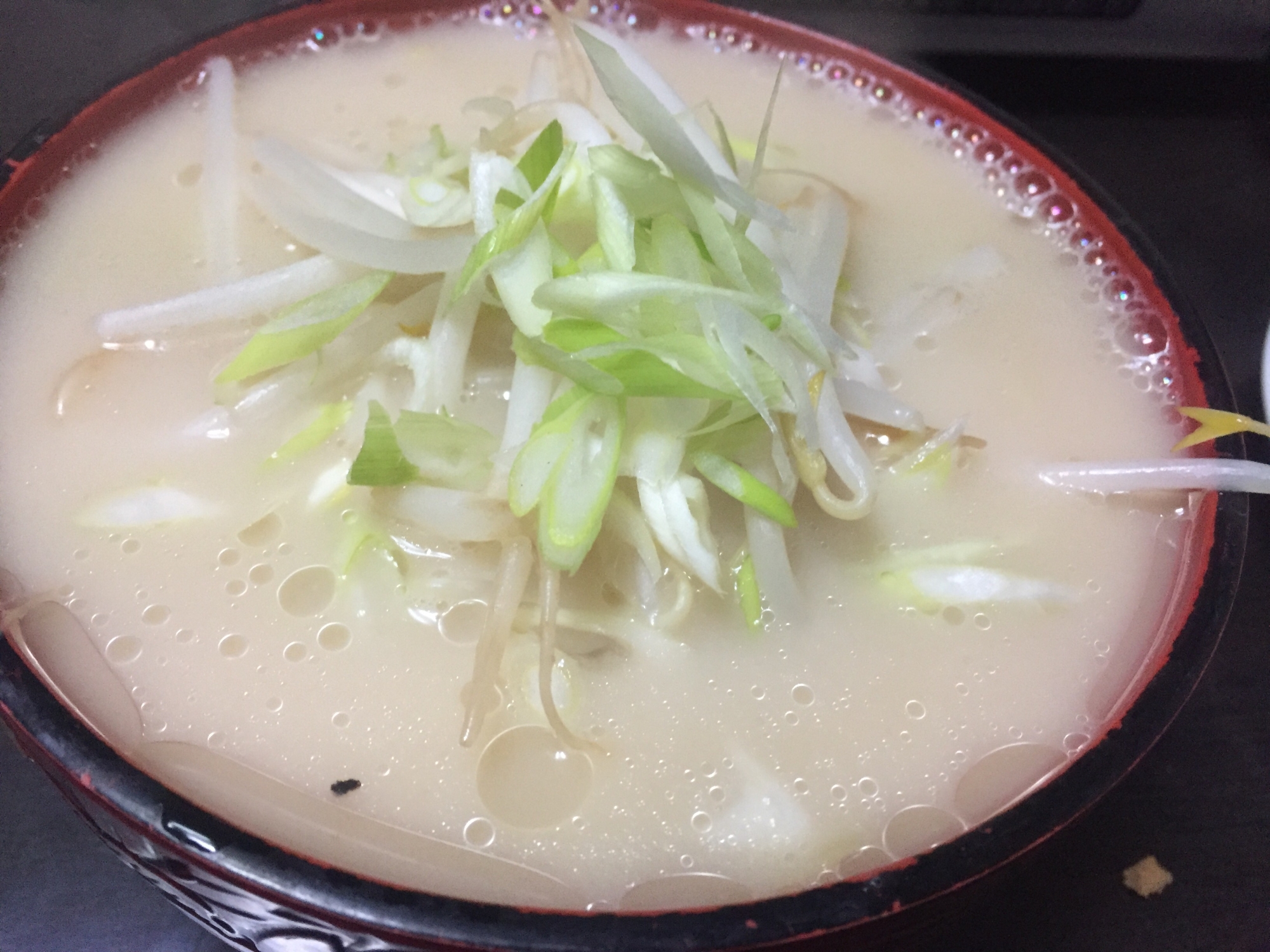 豚骨ネギラーメン