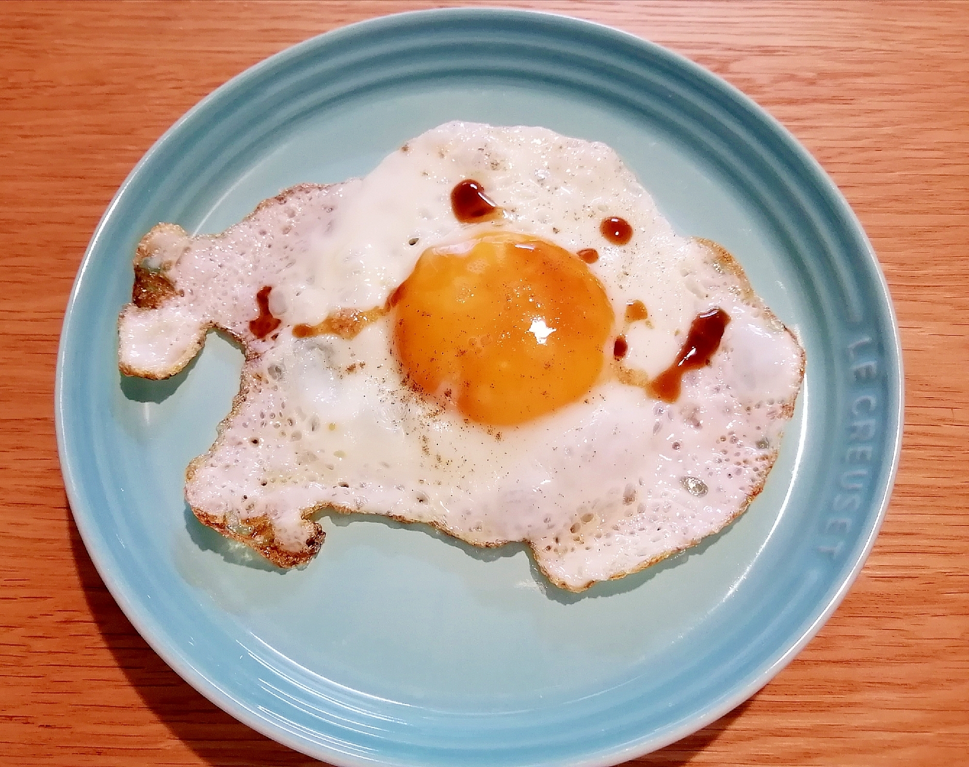 ウスターソースで♪目玉焼き