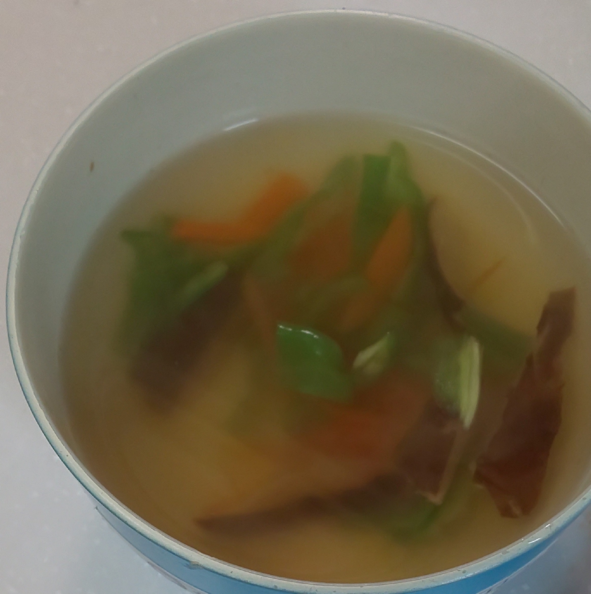 にんじん、ピーマンの中華スープ(#^.^#)