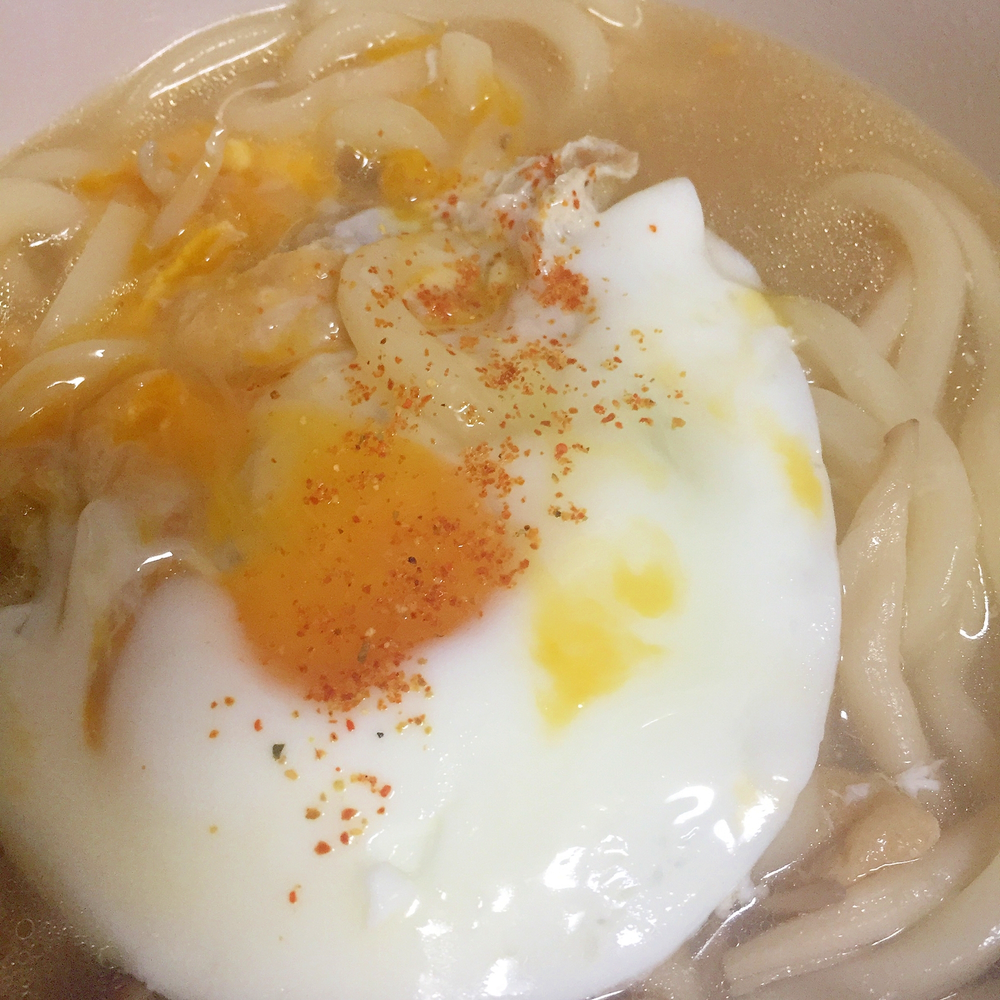 月見の煮込みうどん☆