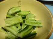 間違いなし めんつゆできゅうりの浅漬け ごま油和え レシピ 作り方 By ままぞー 楽天レシピ 間違いなし めんつゆできゅうりの浅漬け ごま油和え レシピ 作り方 By ままぞー 楽天レシピ