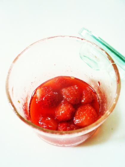 食べたい分だけすぐ作る　☆　レンジでイチゴソース