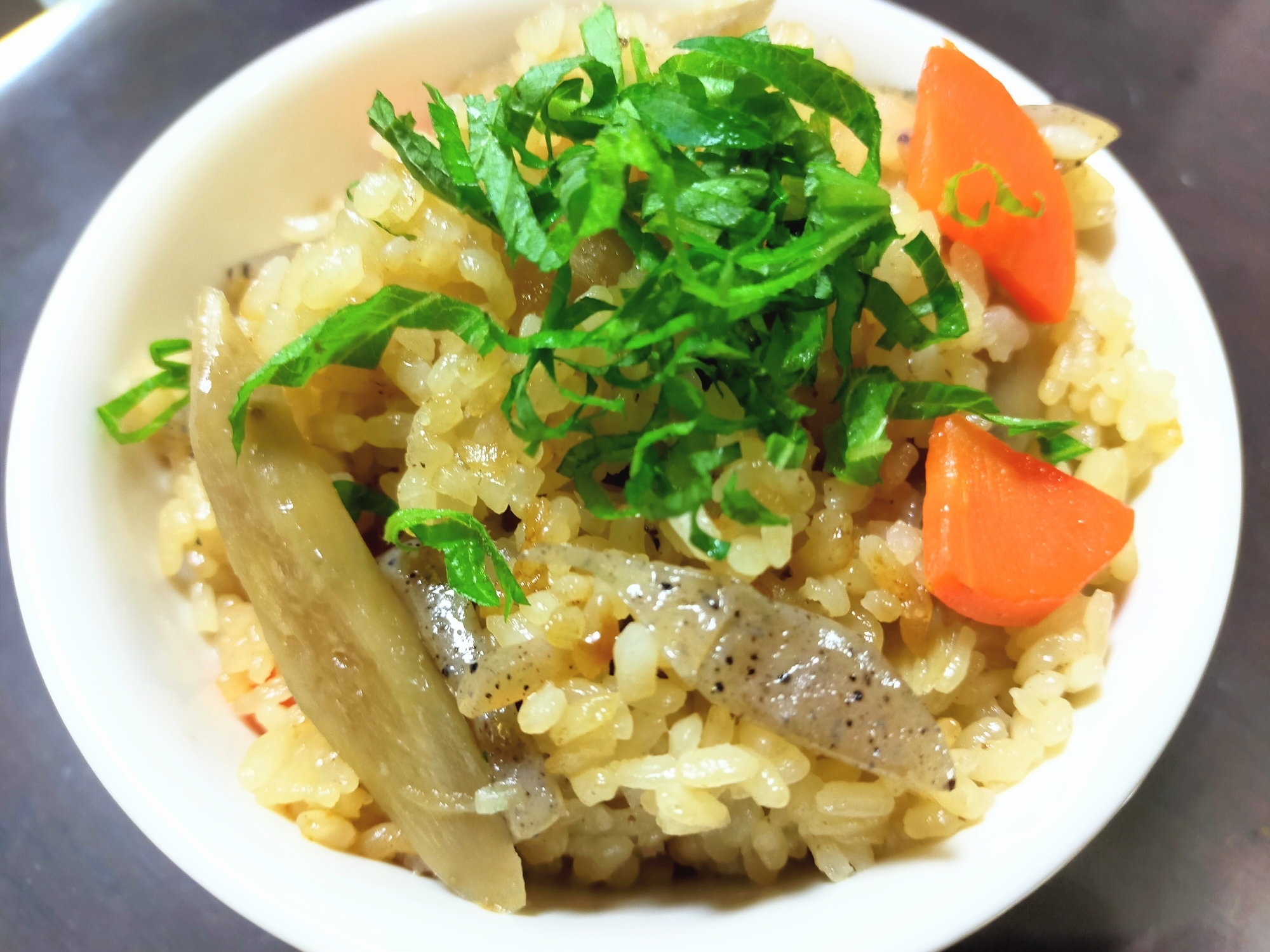 残りの煮物で☆炊き込みご飯大葉のせ