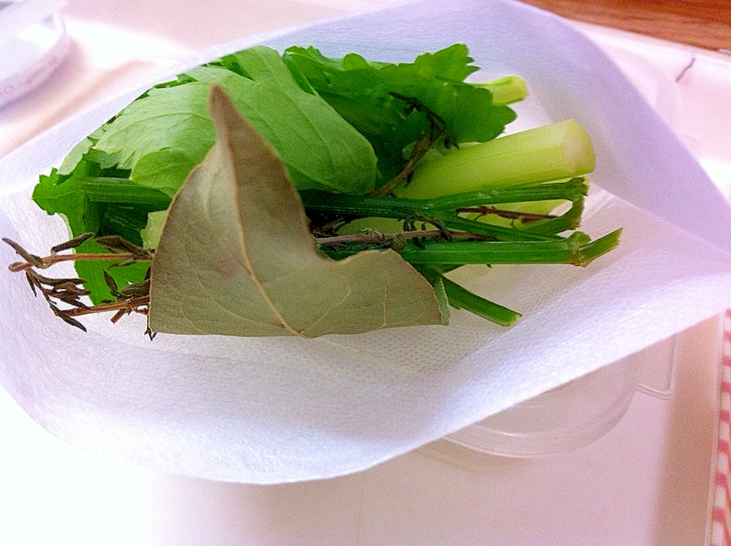 五種類の香草のブーケガルニ レシピ 作り方 By Bebe2936 楽天レシピ 五種類の香草のブーケガルニ レシピ 作り方 By Bebe2936 楽天レシピ