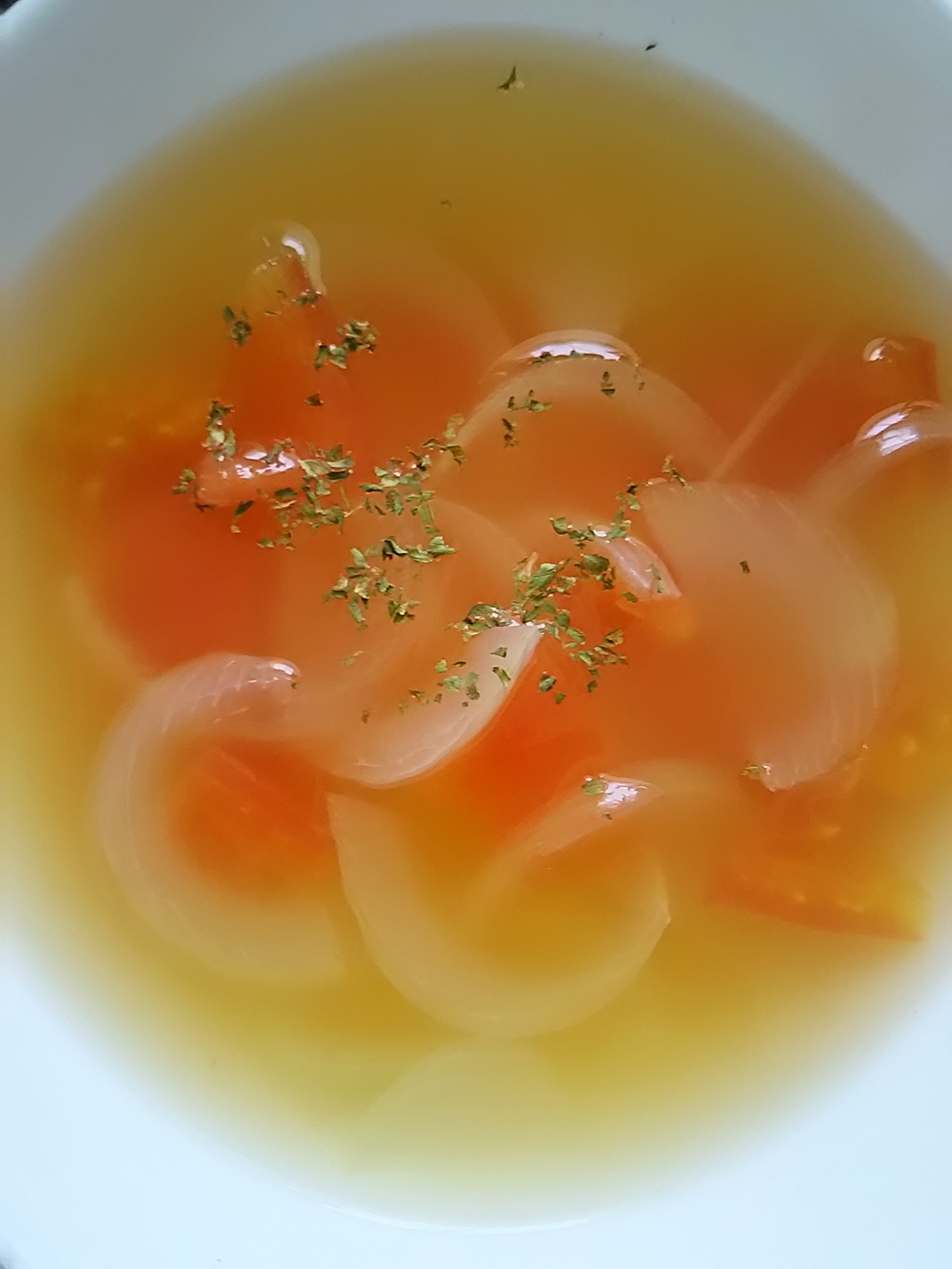 トマトと玉ねぎのコンソメスープ(^^)