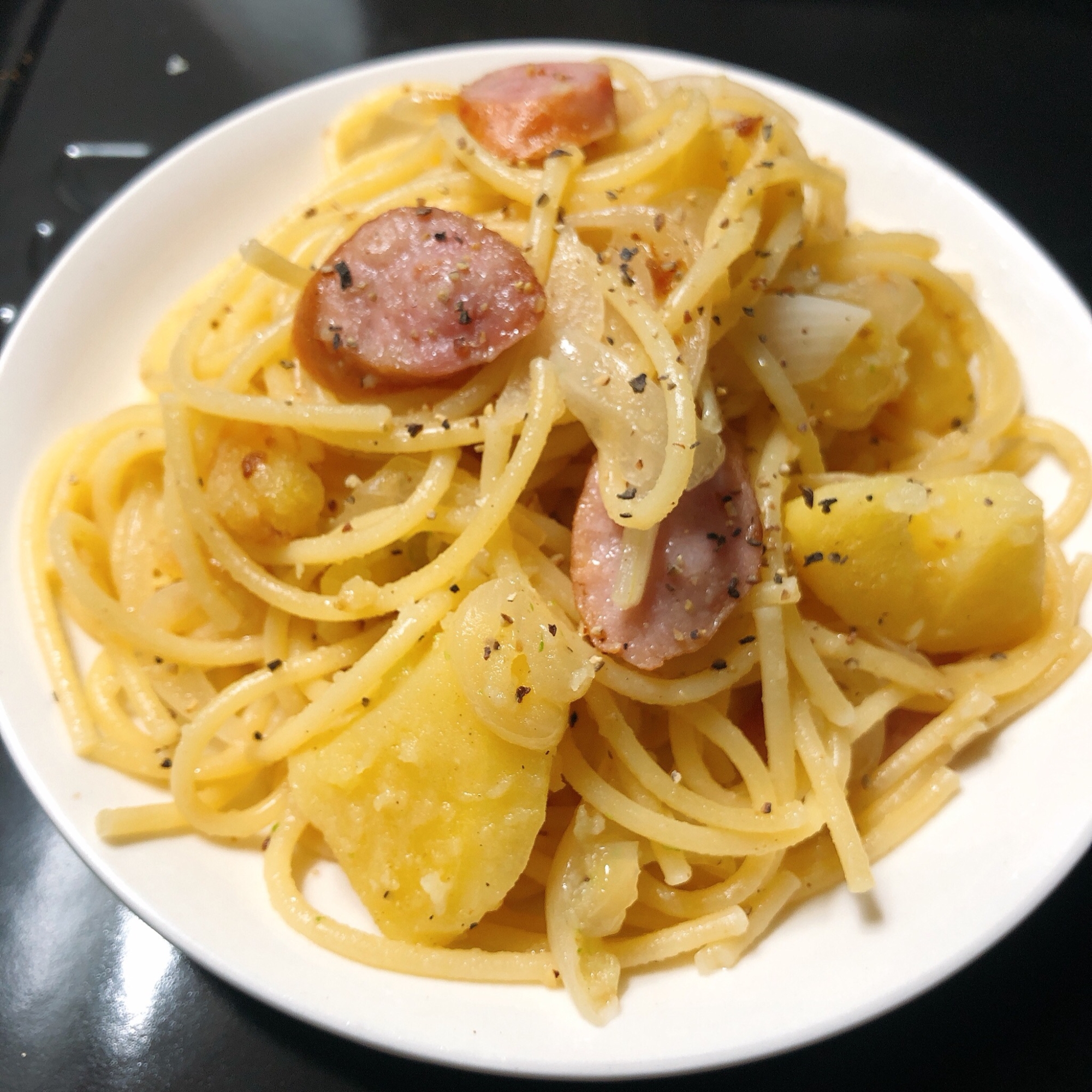 【アレンジ】ジャーマンポテトの残りをパスタに変身