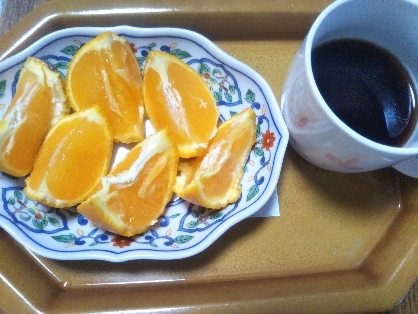 朝の習慣改良！青汁コーヒーとフルーツで！