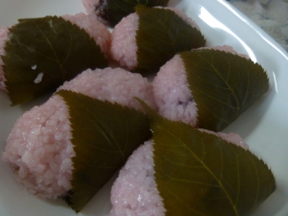 丁寧なレシピでとてもわかりやすく、おいしく作れました（＾▼＾）
が、歪な形・・・不器用さ丸出しです（笑）
ごちそうさまでした！！