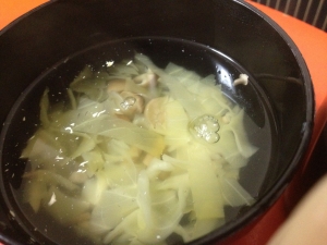 キャベツとキノコの簡単スープ