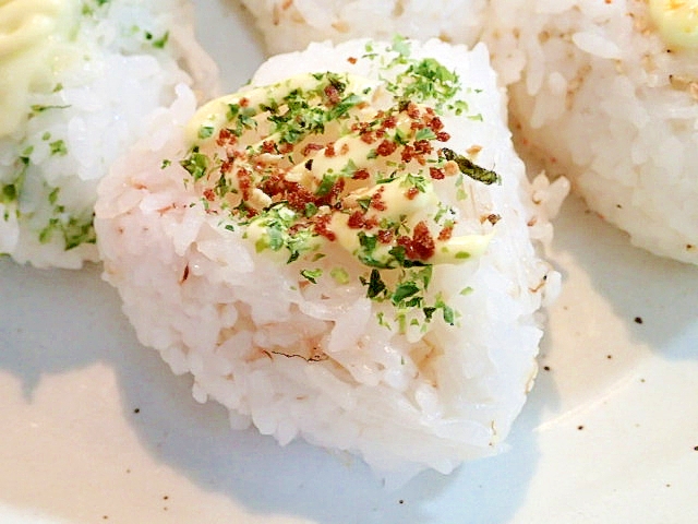 COで　おかかと小魚ふりかけと青のりの焼きおにぎり