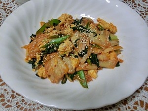 青梗菜無くて小松菜で代用しました。タマゴでキムチがマイルドになってとても美味しかったです♪ご馳走さまでした(^-^)/