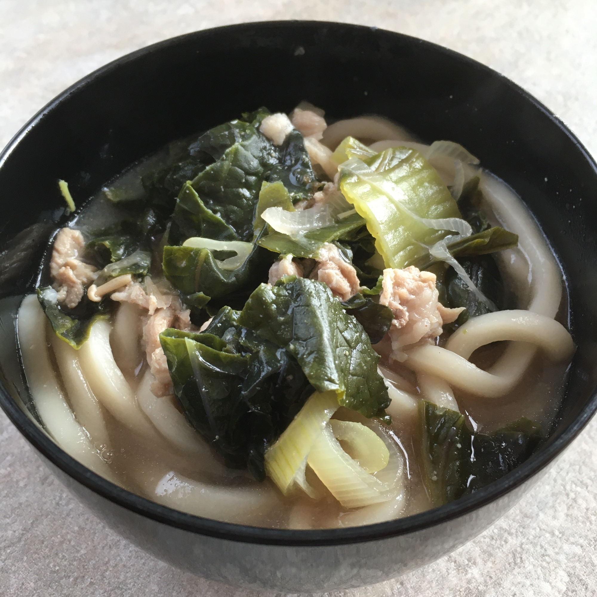 紫白菜と豚こま肉の煮込みうどん♪