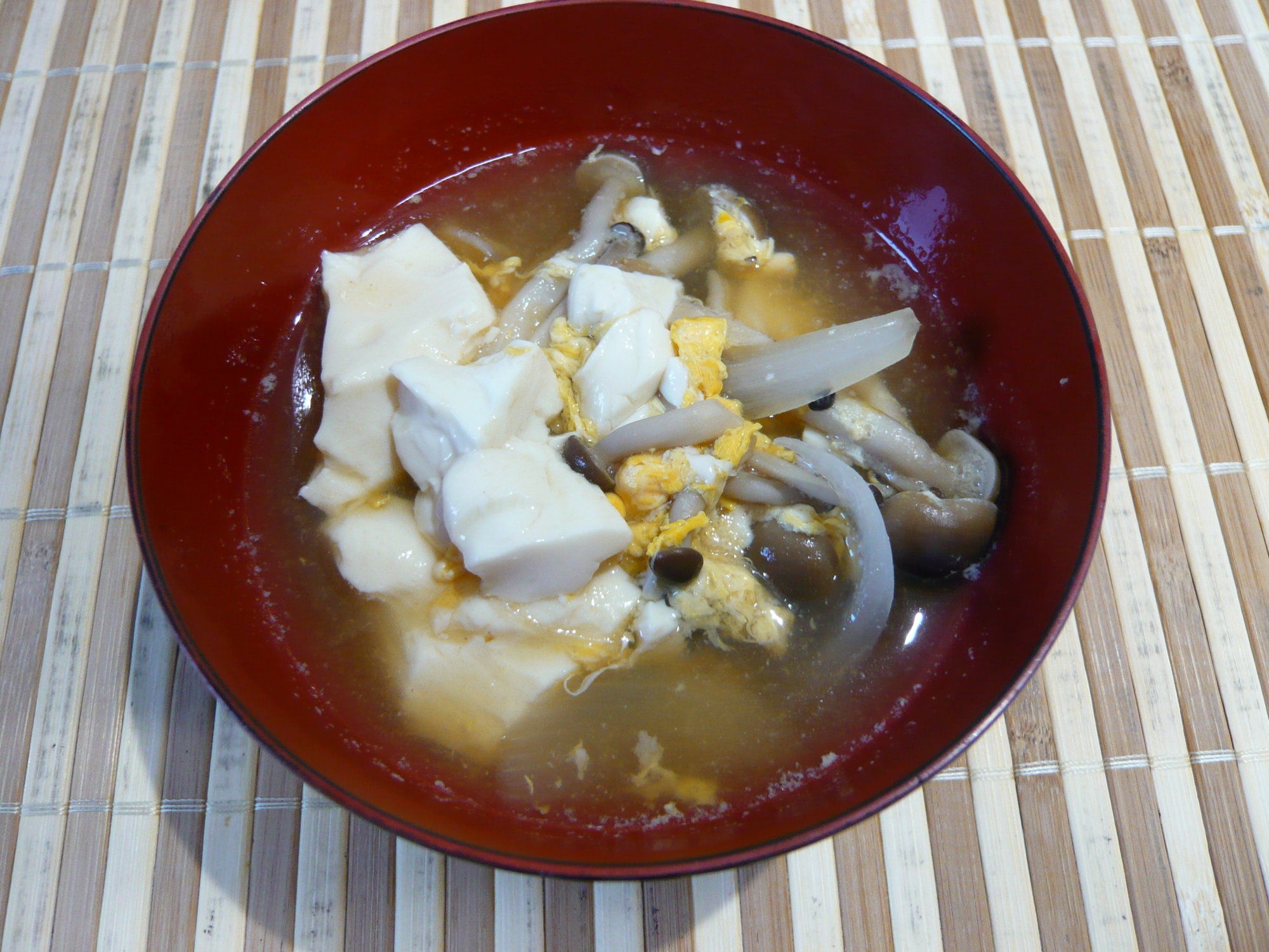 豆腐としめじの卵スープ