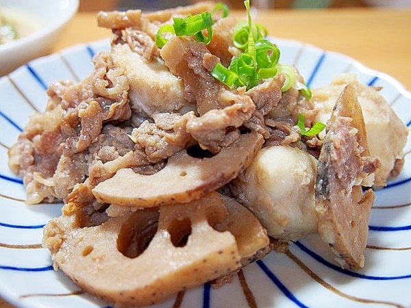 レンコンと里芋と牛肉の味噌煮