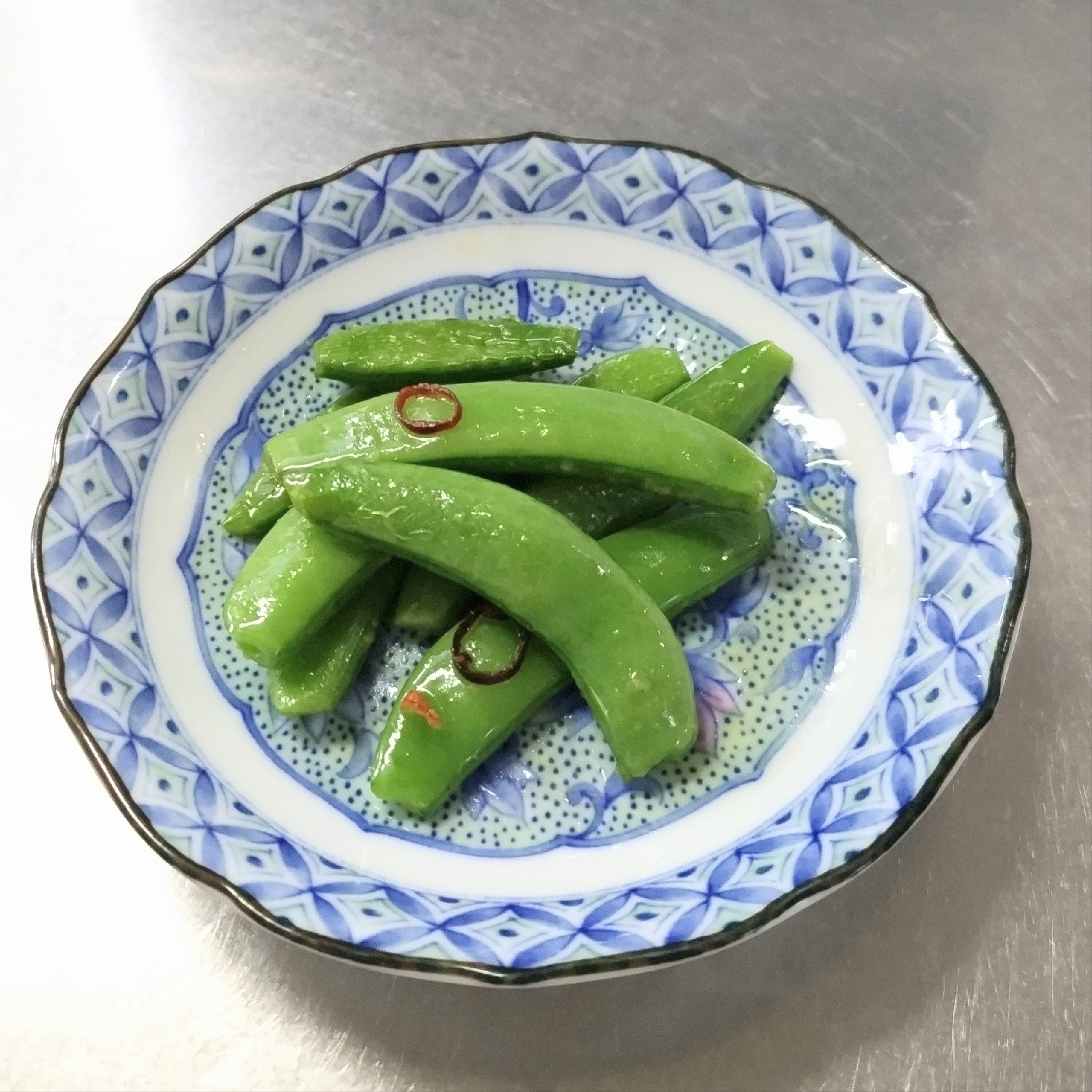 スナップえんどうのガーリック炒め