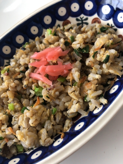 簡単にパラパラ炒飯できましたー
ヽ(´▽｀)/
毎回この作り方で作ります♪ありがとうございました( *´︶`*)