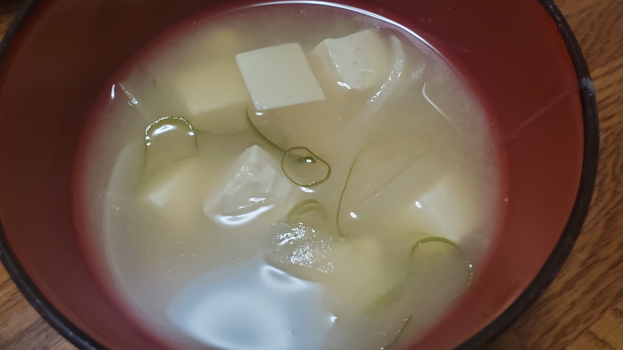 ねぎたっぷり！豆腐と玉ねぎの味噌汁