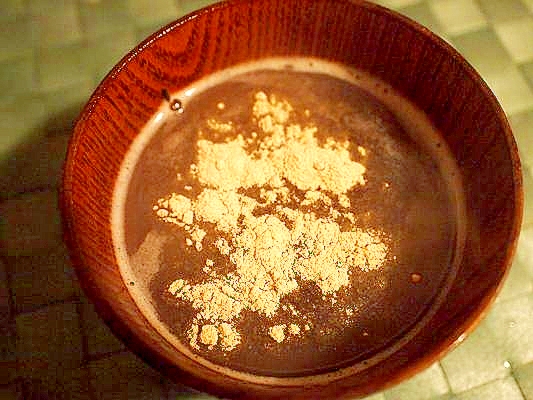 香ばしい♪　お汁粉缶と黒麦茶で餅なし汁粉