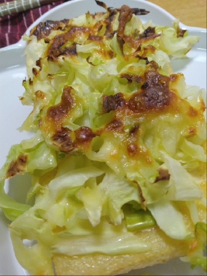 油揚げのキャベツ乗せチーズ焼き