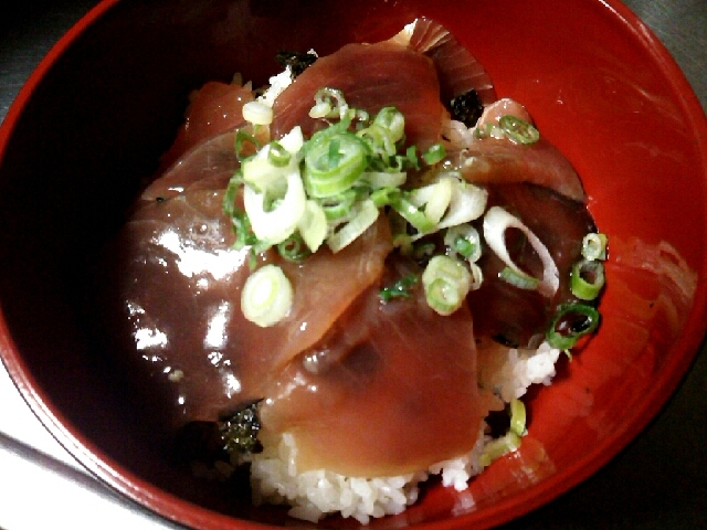 マグロの漬け丼