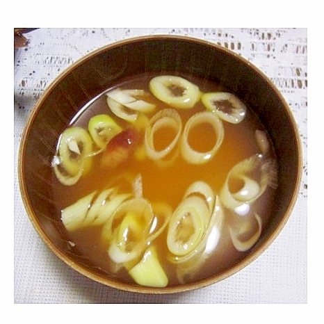 みょうがと長ネギの味噌汁
