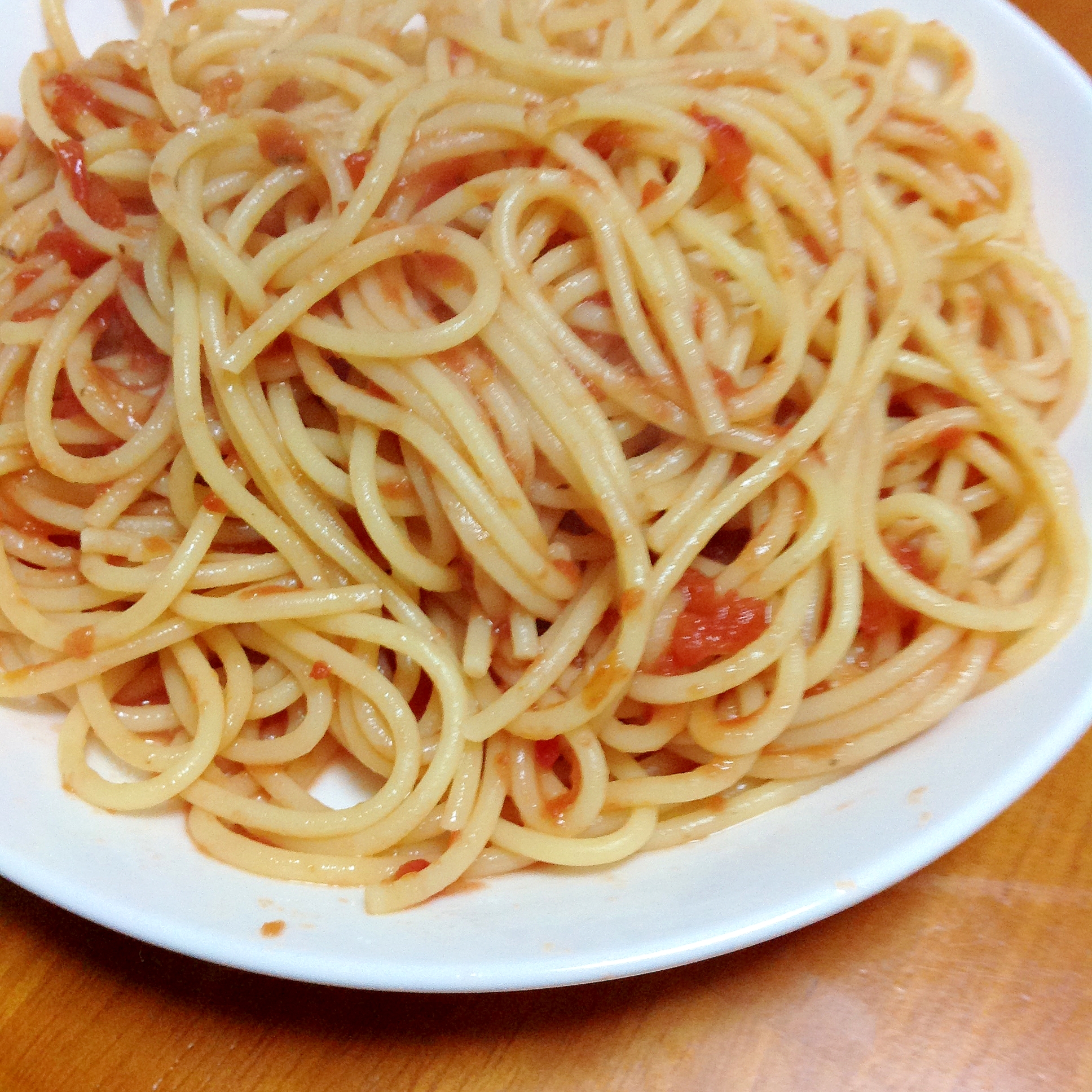 タラトマト煮の残りソースでスパゲティ
