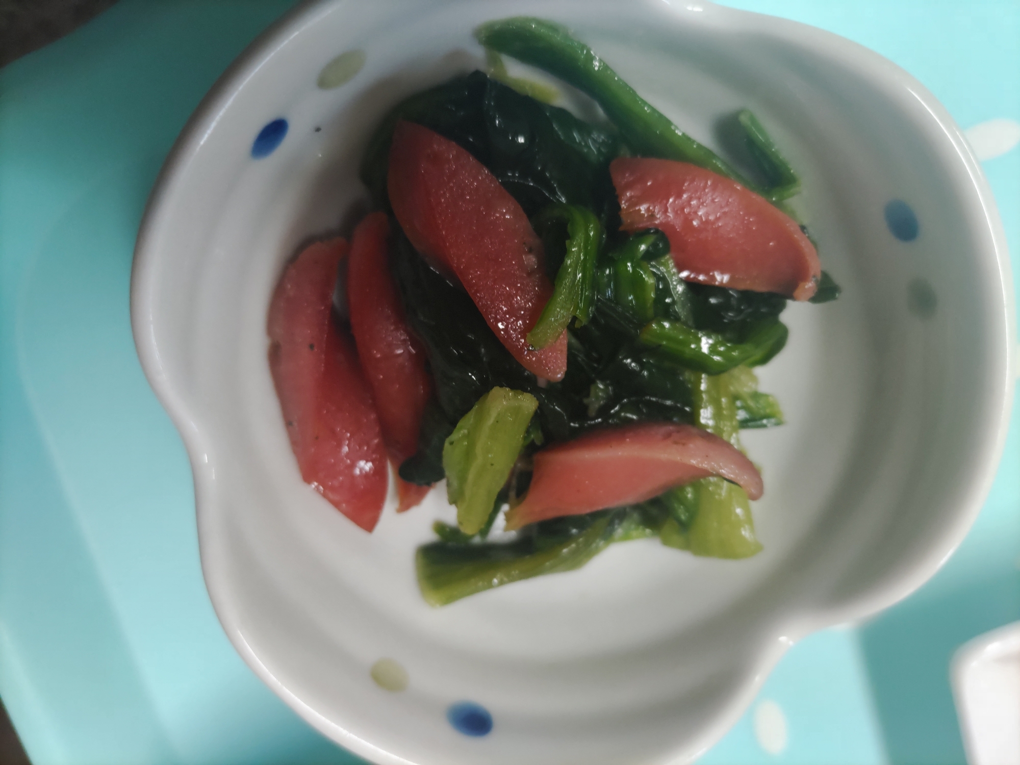ほうれん草とウインナーのバター醤油炒め