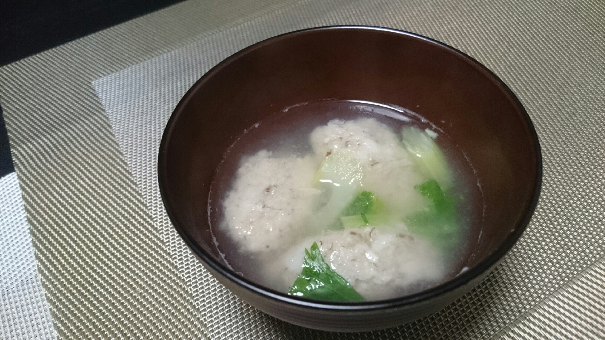 キノコと豆腐のお団子スープ