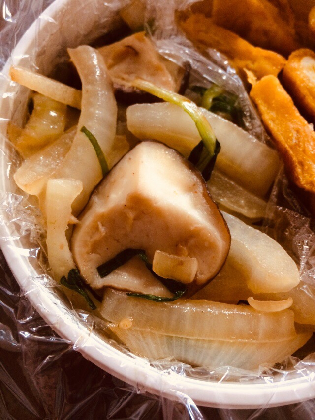 椎茸と玉ねぎと小ねぎの炒め物