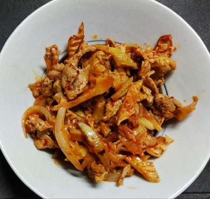 簡単！豚キムチ丼のお弁当♡