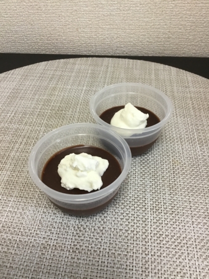 カップに入れて生クリームをのせていただきました(ღˇᴗˇ)
生チョコレート濃厚でした♡